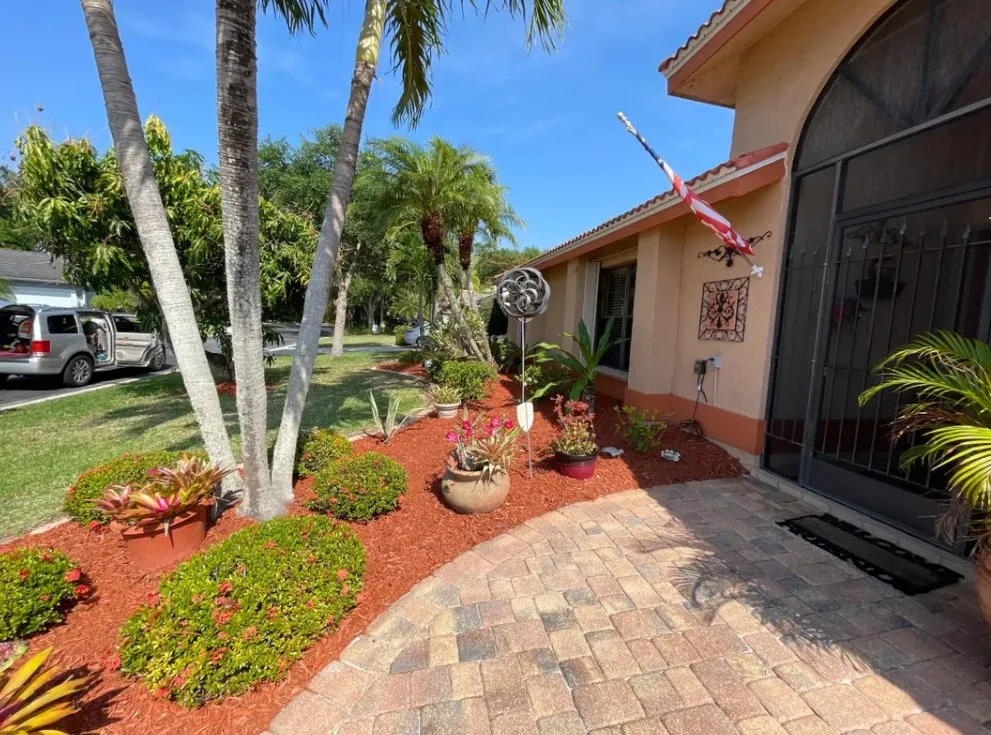 Custom lawn care service for year-round maintenance in Fort Myers, FL by Top Notch Landscaping