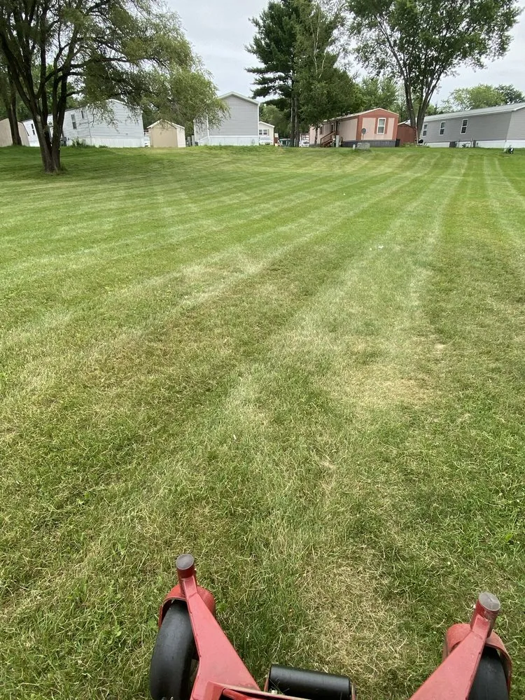 Top-rated yard maintenance in Baraboo, WI by Top Notch Lawn Care