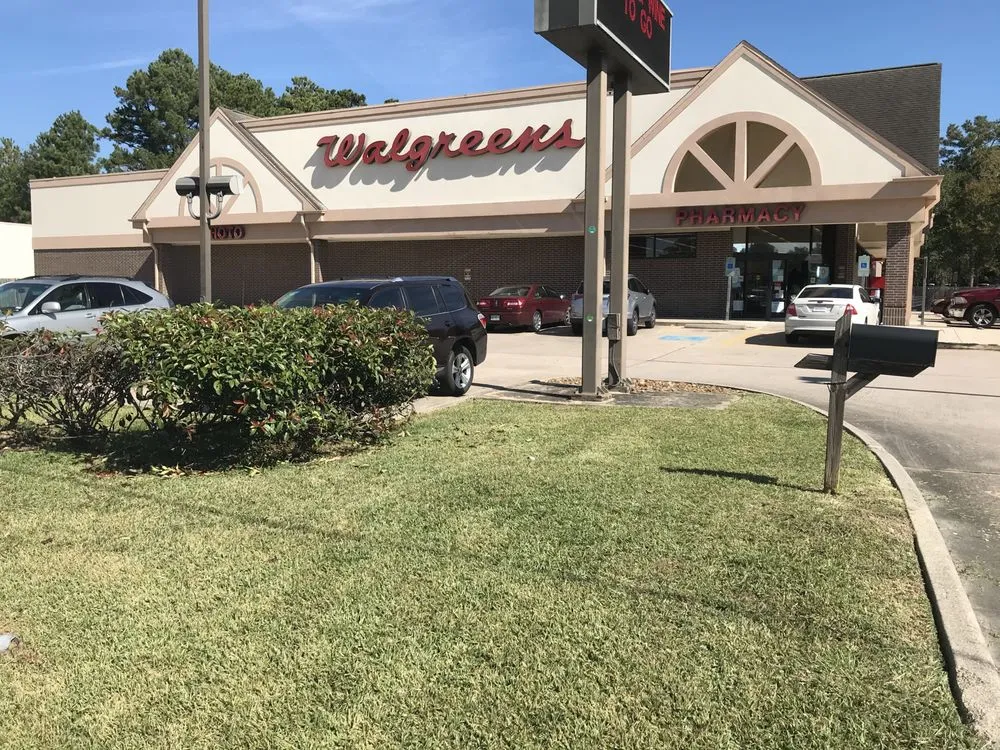 Reliable yard maintenance in Humble, TX by Top Notch Lawn Care