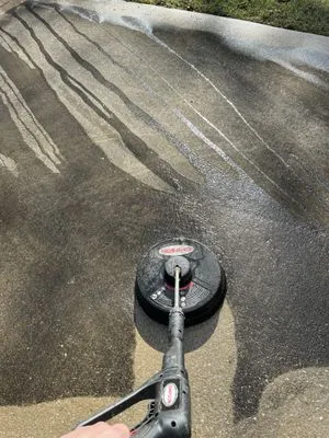 Top Notch Lawn Care Logo