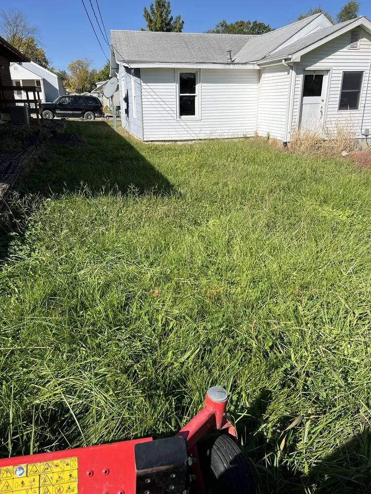 Affordable landscaping services for beautiful yards in Mexico, MO by Top Notch Lawn Care