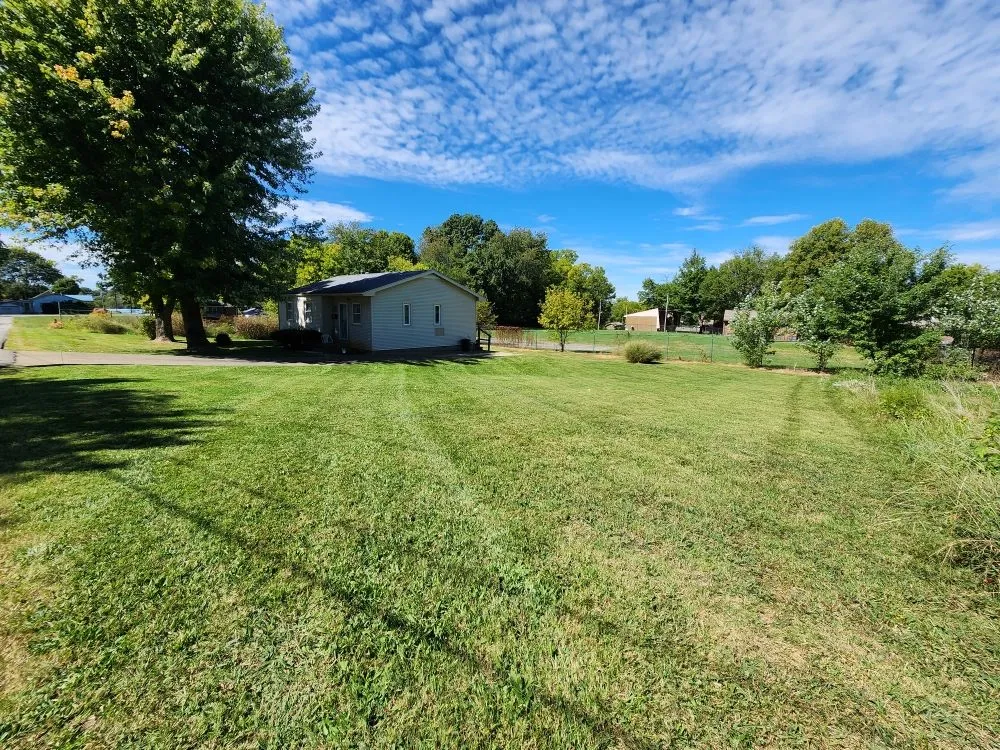 Affordable outdoor landscaping in Lebanon, KY - Top Notch Lawn Maintenance