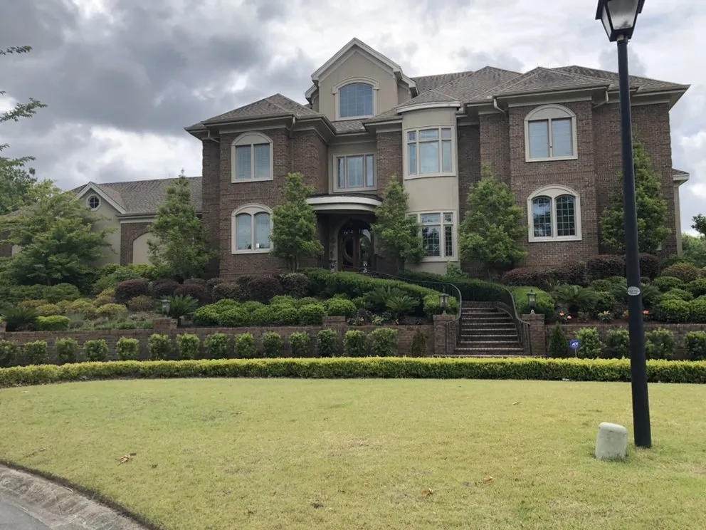 Professional yard maintenance near you across Columbia, SC - Top Notch Lawns