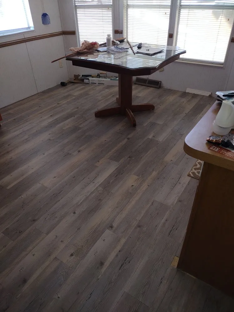 Custom lawn mowing service in Bullhead City, AZ - Top Notch Lot Cleanup And Handyman Services