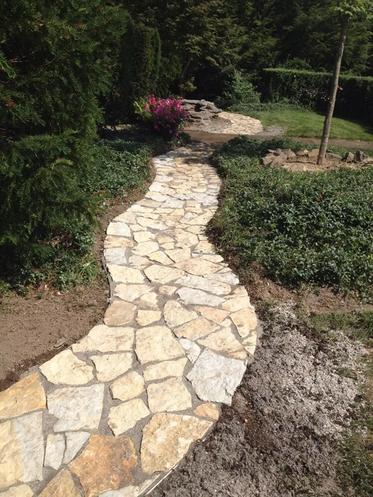 Expert residential landscaping in Bloomington, IN by Top Notch Mowing and Landscapes