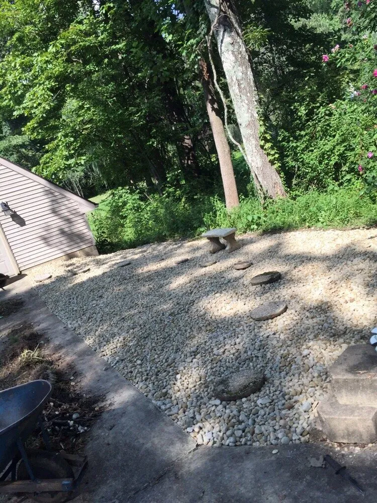 Custom yard cleanup service in Bloomington, IN by Top Notch Mowing and Landscapes