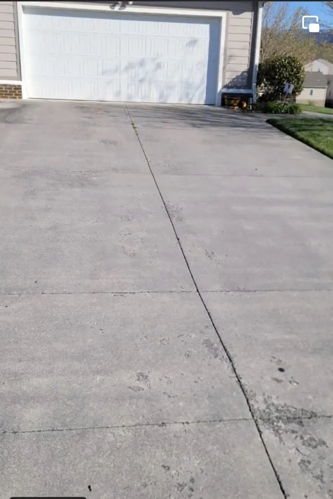 Professional yard maintenance in Fall Branch, TN by Top Notch Services