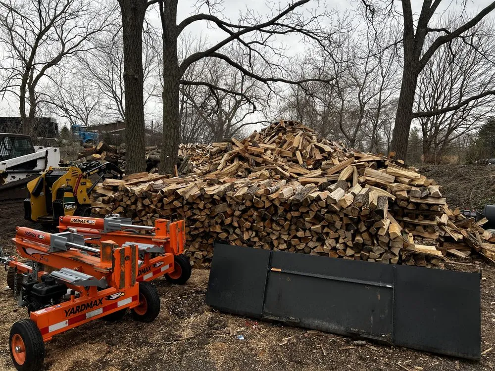 Affordable landscaping services for beautiful yards in Lake Zurich, IL by Top Notch Services