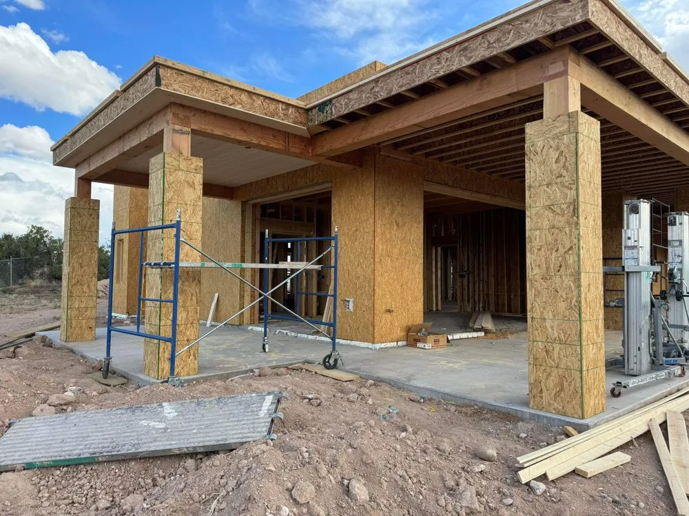 Reliable yard cleanup service for beautiful yards in Albuquerque, NM by Top Notch Solutions