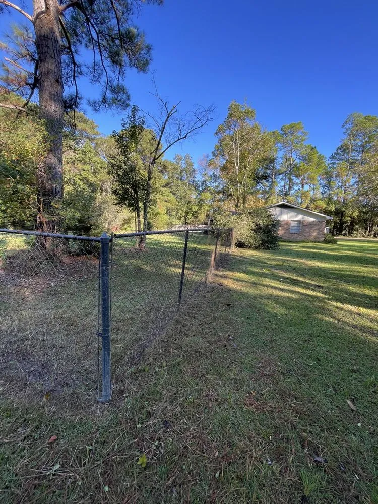 Expert garden landscaping experts serving Lucedale, MS - Top Notch Tractor & Tree