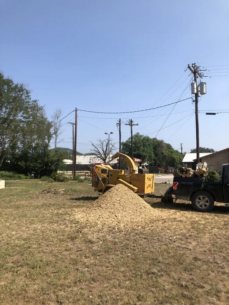Reliable garden landscaping experts serving Leakey, TX - Top Notch Tree Service & More