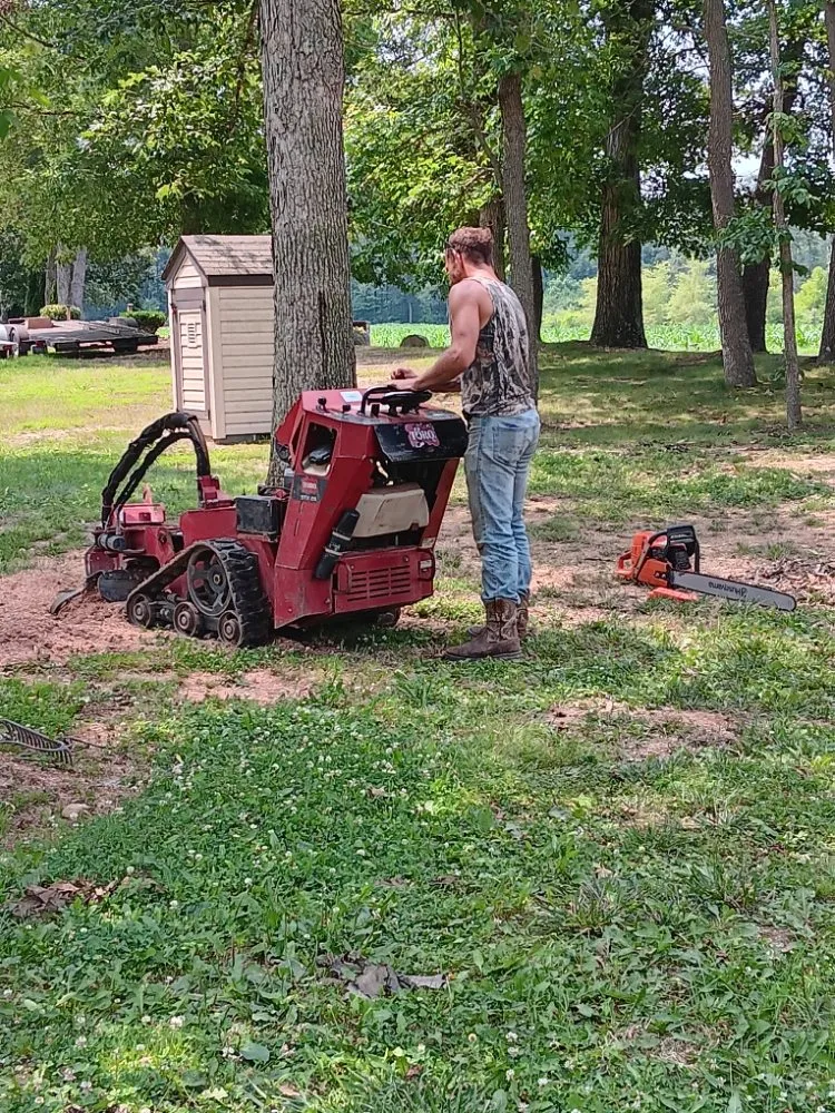 Reliable garden landscaping in Clayton, DE by Top Notch Tree Services
