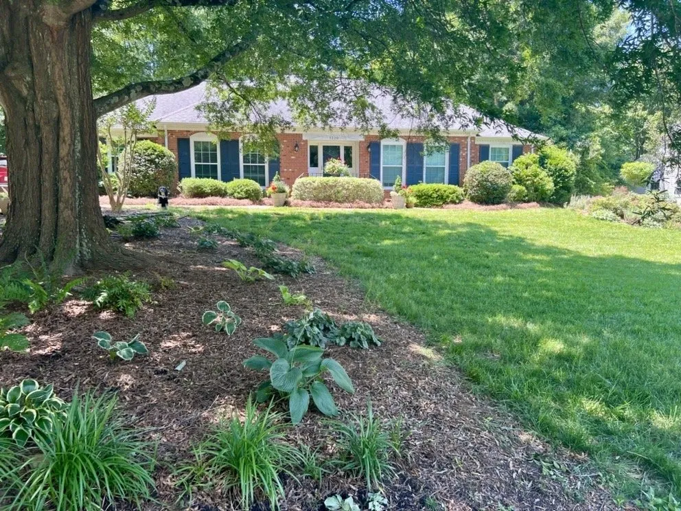 Local yard maintenance for homes in Rock Hill, SC by Top Notch Turf