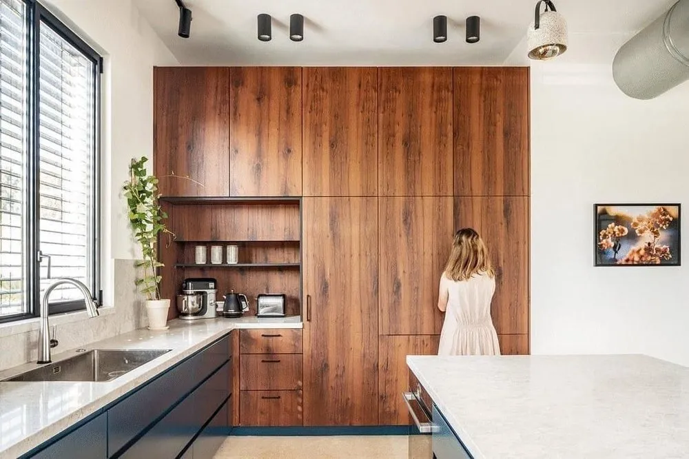 Trusted lawn mowing service experts serving San Fernando Valley, CA - Top One Builders