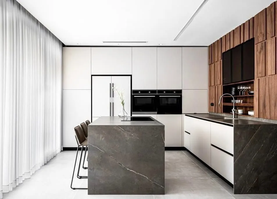 Top-rated lawn care service in San Fernando Valley, CA - Top One Builders