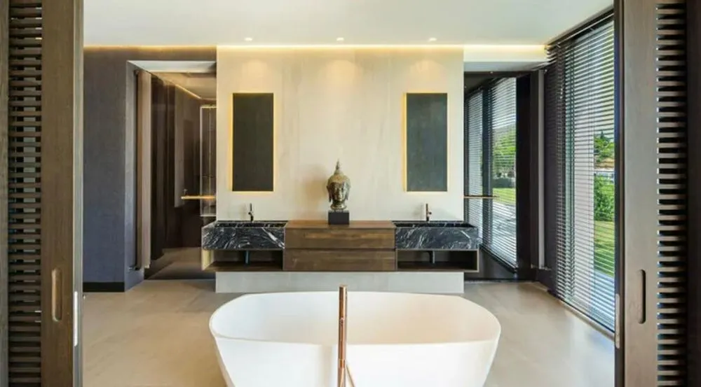 Custom lawn care service in San Fernando Valley, CA by Top One Builders