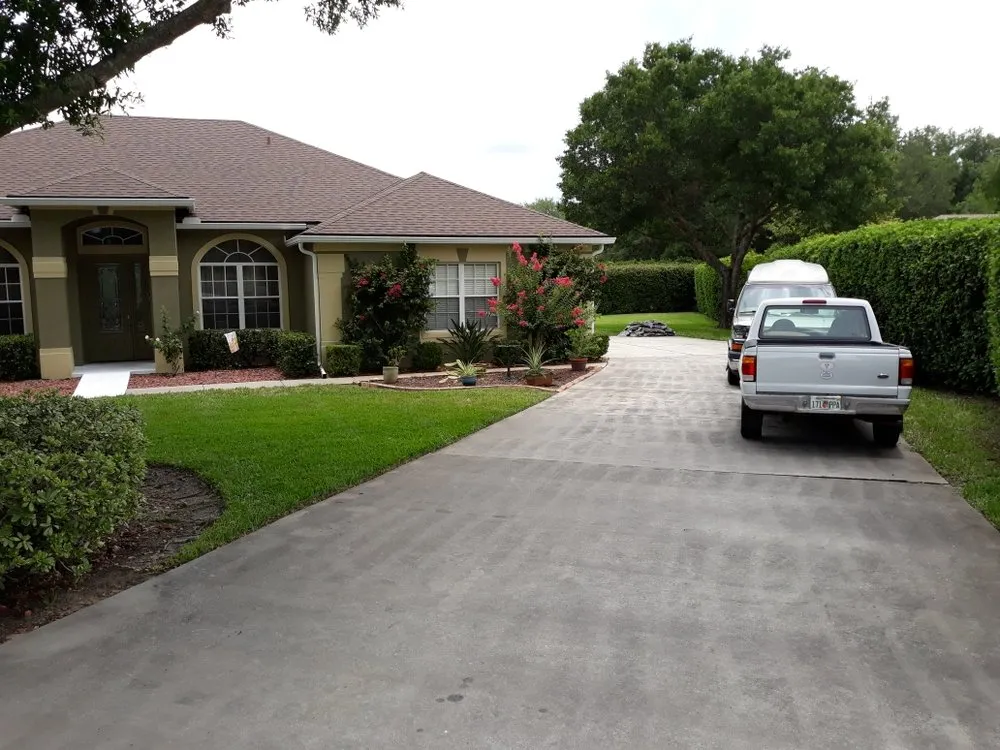 Trusted yard maintenance experts serving Apopka, FL - Top Rank cuts