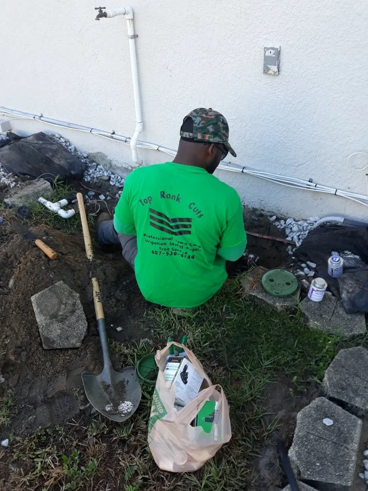 Local garden landscaping experts serving Apopka, FL - Top Rank cuts