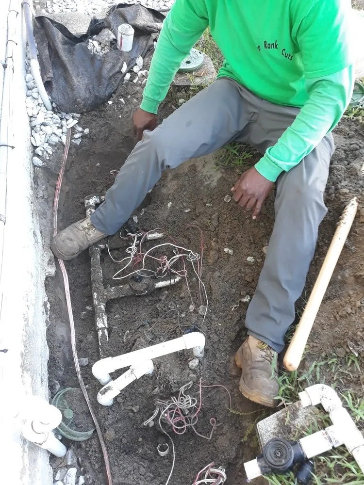 Local yard maintenance near you across Apopka, FL - Top Rank cuts