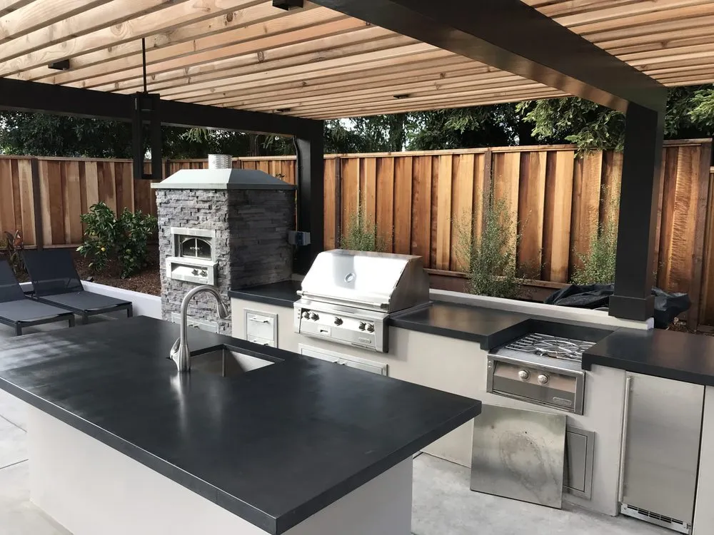 Reliable yard maintenance experts serving Hollister, CA - Top Rock Construction