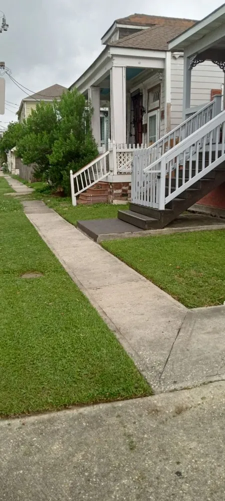 Top-rated yard maintenance for beautiful yards in Marrero, LA by Top Scale Enterprise