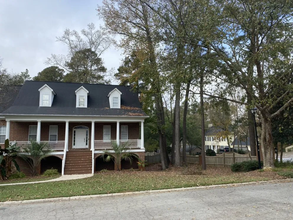 Custom lawn care service for homes in White Rock, SC by Top Shelf Trimmers