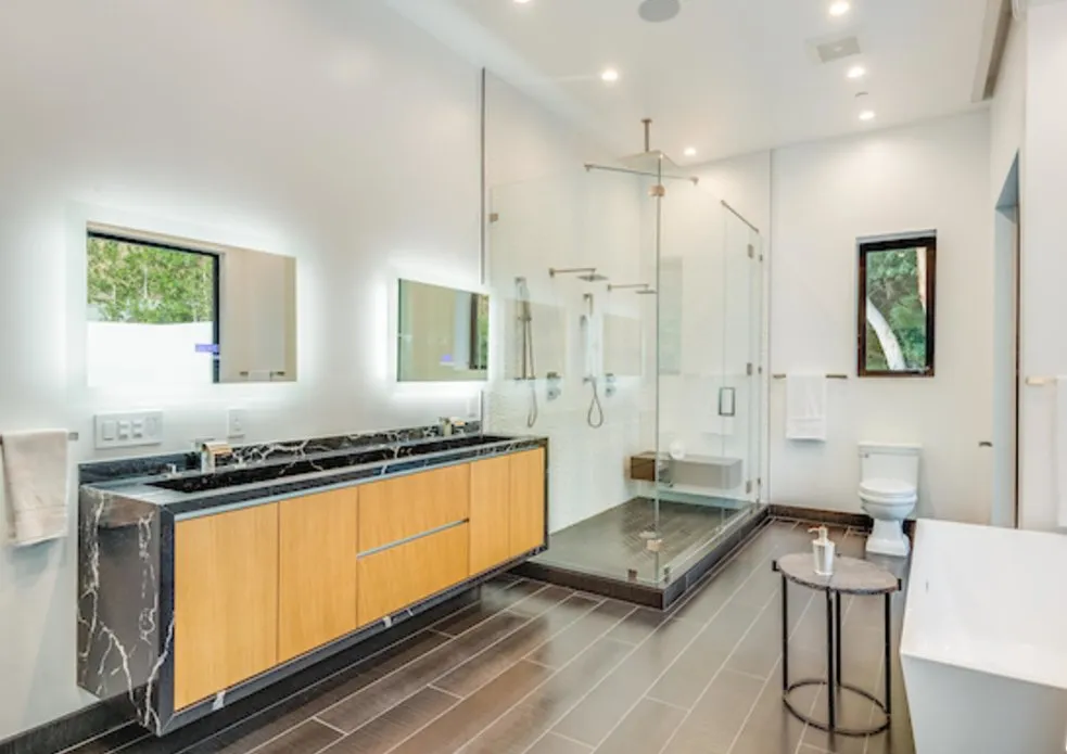 Reliable lawn care service experts serving Sherman Oaks, CA - Top Team Builders & Design