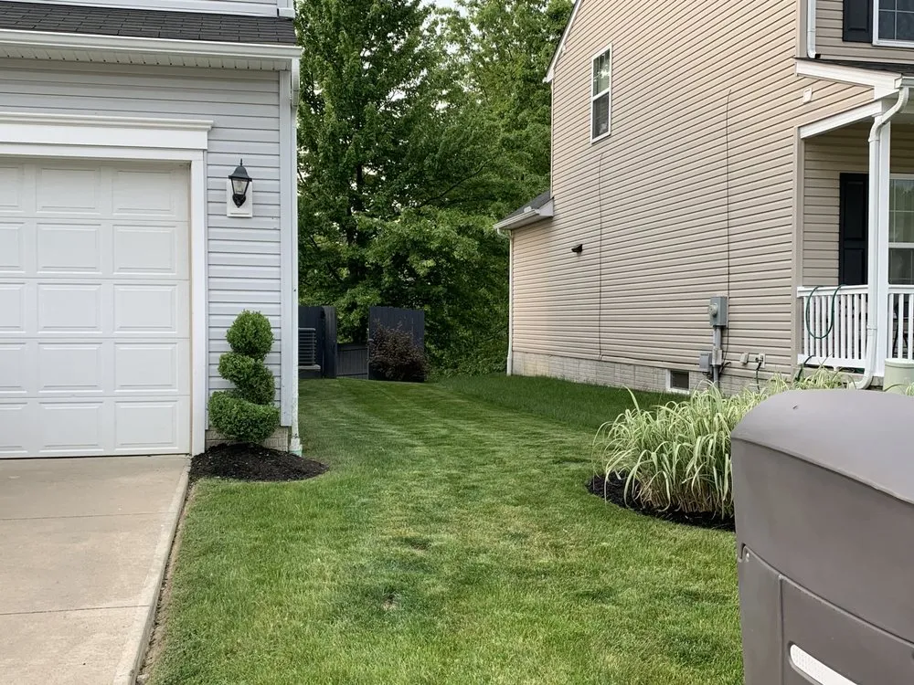Custom yard maintenance experts serving cleveland heights, OH - Top Teer Landscaping