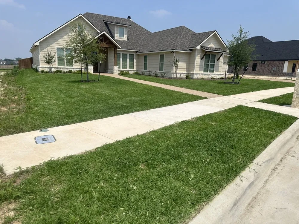 Reliable lawn mowing service for residential properties across China Spring, TX - Top Texas