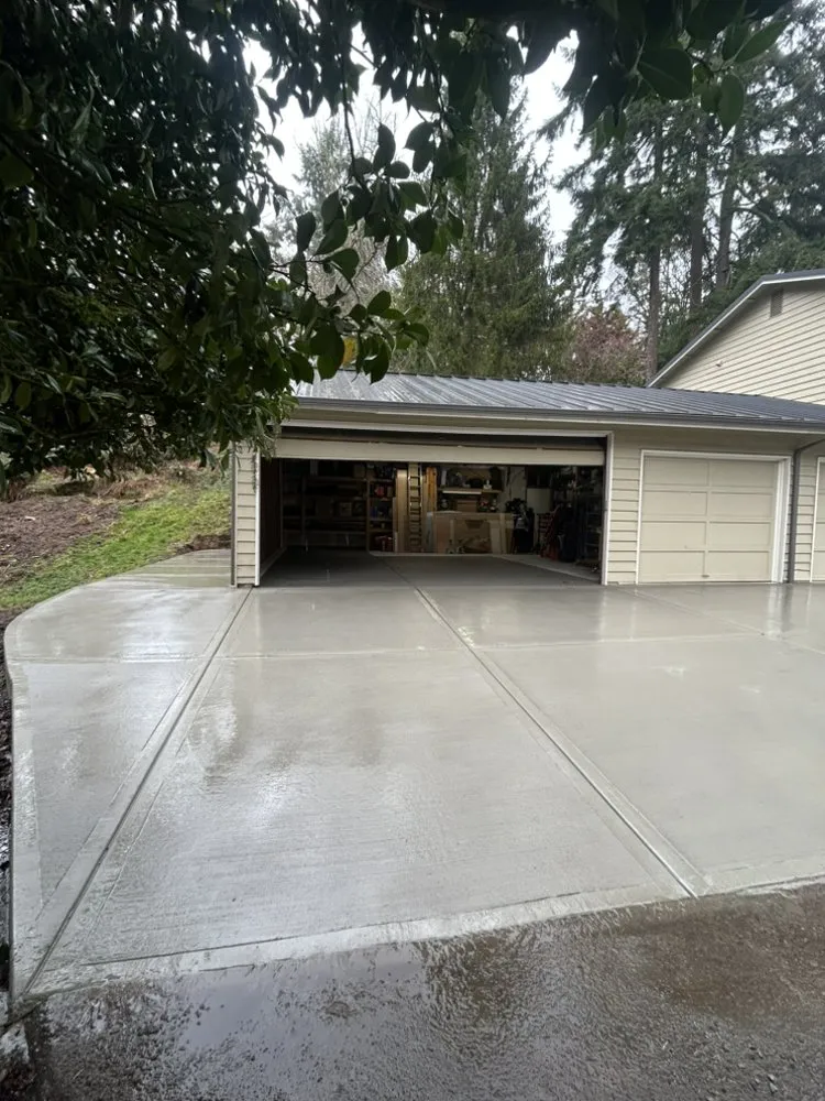 Reliable lawn mowing service near you across Snohomish, WA - Top Tier Landscape & Construction