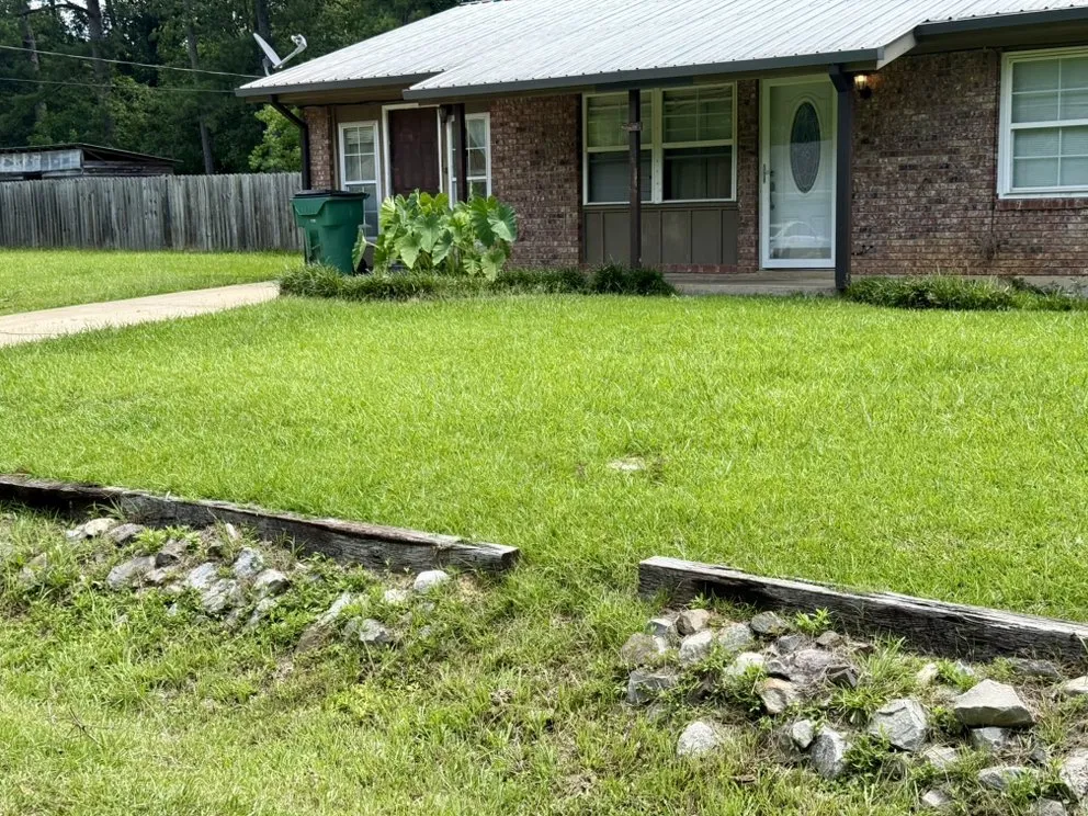 Professional lawn care service in Jonesboro, LA by Top Tier Lawn Care
