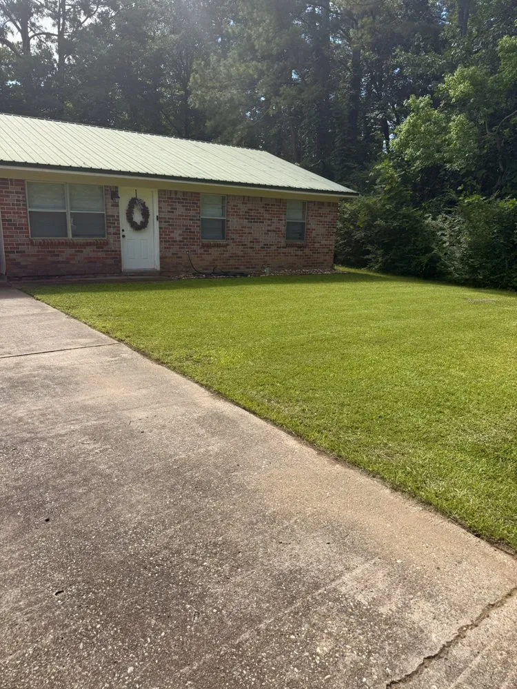Expert garden landscaping in Jonesboro, LA - Top Tier Lawn Care