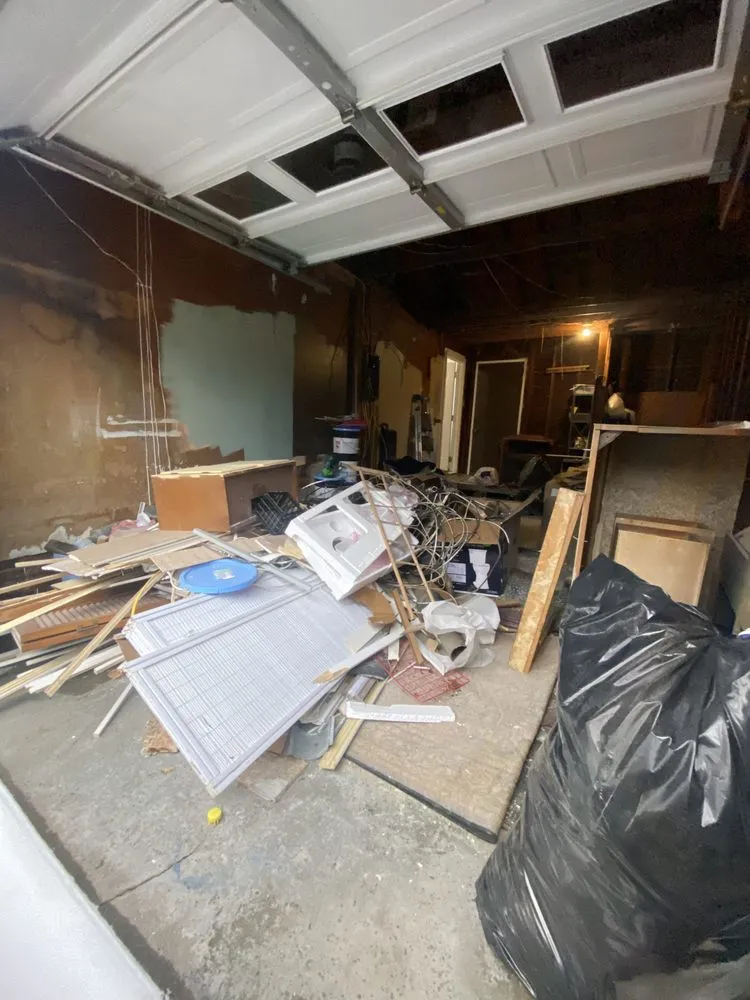 Trusted yard cleanup service for year-round maintenance in Swanton, VT by Top Tier Property Maintenance