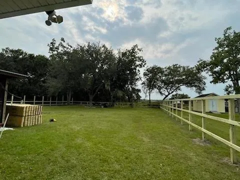 Top-rated residential landscaping in Charleston, SC by Top Tier Touch Ups