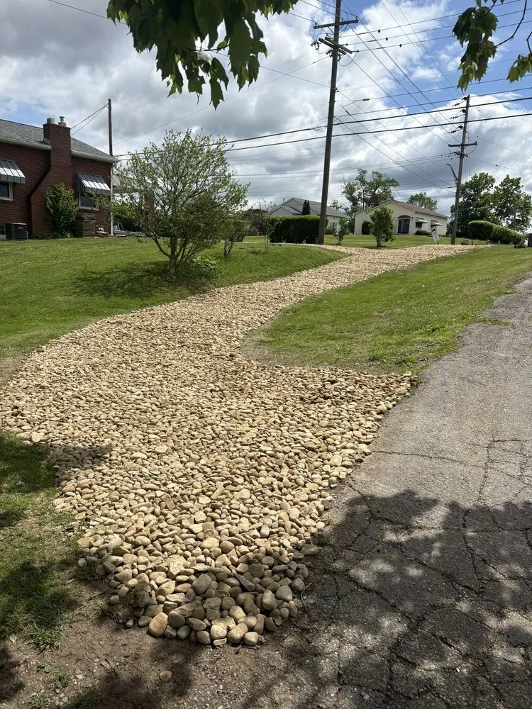 Reliable garden landscaping in Ford City, PA - Top Tier Turf Landscape