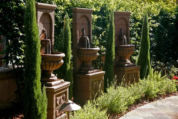 Top To Bottom Landscaping Logo