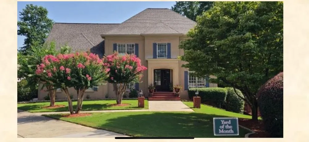 Expert lawn mowing service experts serving Columbia, TN - Top Turf Lawn Care and Pest Management