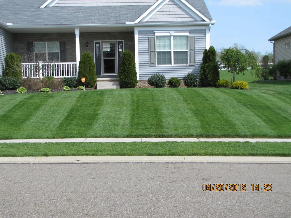 Local lawn mowing service in Uniontown, OH - Top Turf Lawn Care
