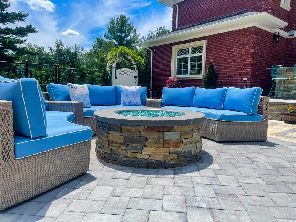 Reliable lawn mowing service in Oceanside, NY by Topaz Design Group