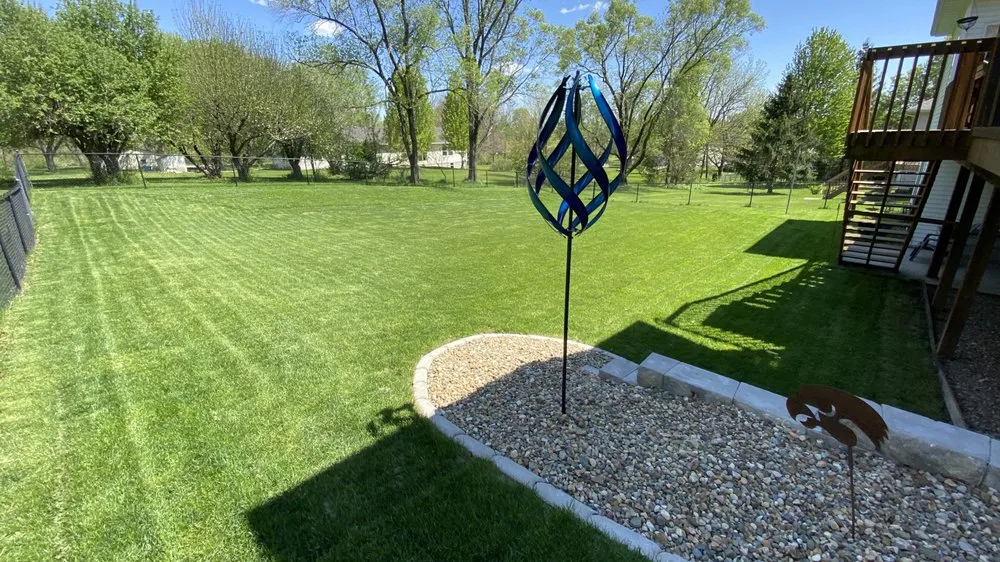 Top-rated lawn care service for beautiful yards across Washingtion, IA - TopBlades Landscaping