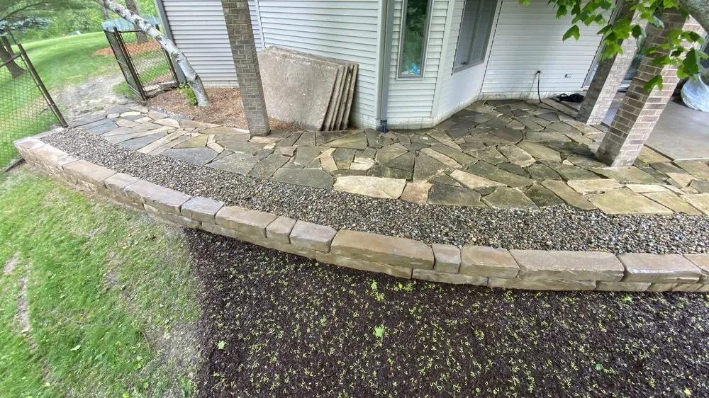 Professional landscape design in Washingtion, IA by TopBlades Landscaping