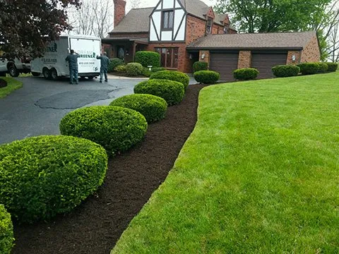 Trusted yard maintenance experts serving Washingtion, IA - TopBlades Landscaping