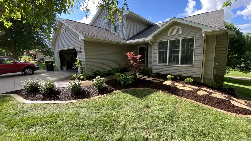 Trusted yard cleanup service in Washingtion, IA by TopBlades Landscaping