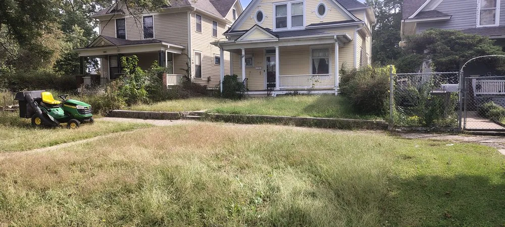 Local landscaping services experts serving Topeka, KS - Topeka Discount Lawn Service