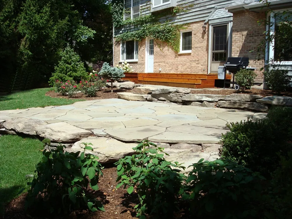 Custom garden landscaping experts serving Chicago, IL - Topiarius - Urban Garden & Floral Design