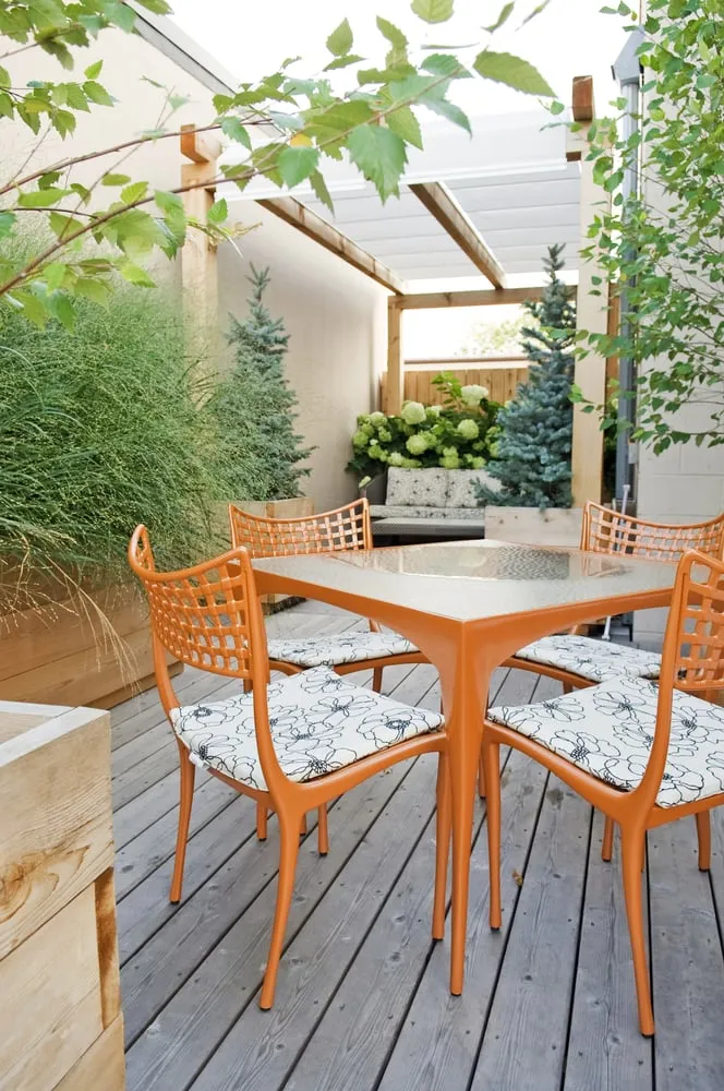 Local lawn care service for residential properties in Chicago, IL by Topiarius - Urban Garden & Floral Design