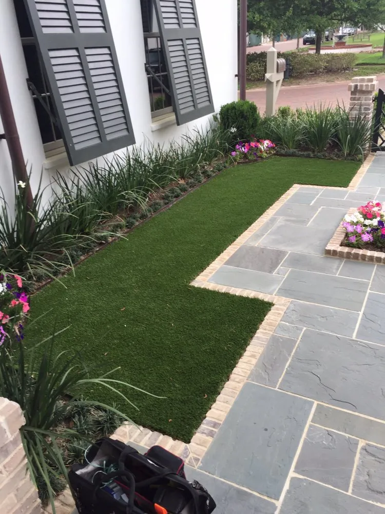 Local residential landscaping in Houston, TX - Topiary and Garden