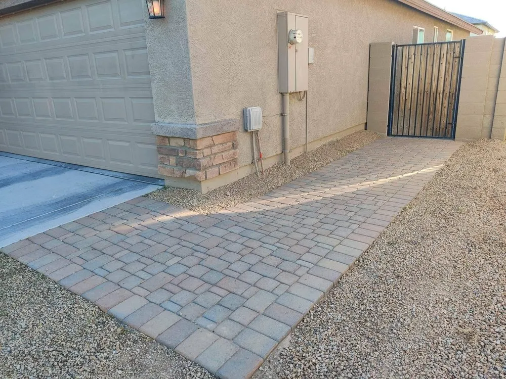 Local yard maintenance for residential properties in Phoenix, AZ by Topo Hardscaping and Pools