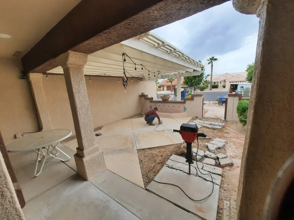 Local yard maintenance in Phoenix, AZ - Topo Hardscaping and Pools