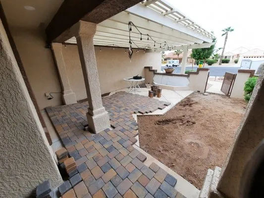 Topo Hardscaping and Pools Logo